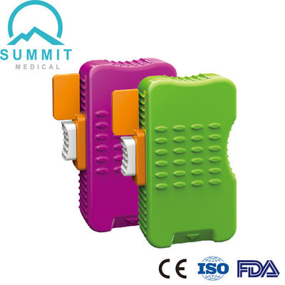 Dispositivo sterile per l' incisione del tallone del neonato con lama microchirurgica